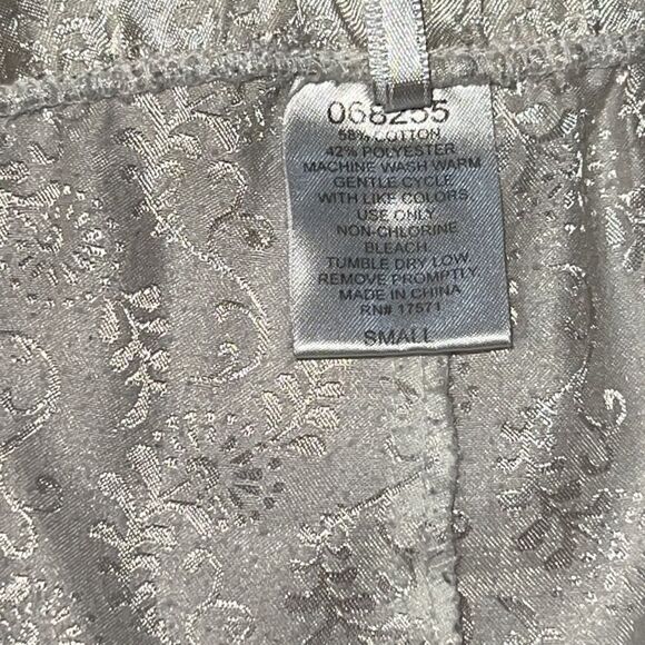 Vintage Character Matching Ivory Pajama Set Long Sleeve Button Down With Pants S - Picture 8 of 16